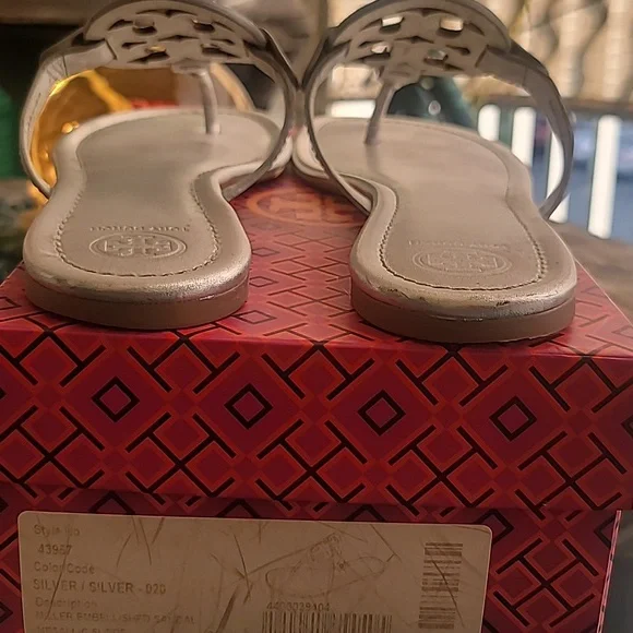 🖤🥰Beautiful Tory Burch Miller Embellished Sandals🖤🥰 - Picture 10 of 11